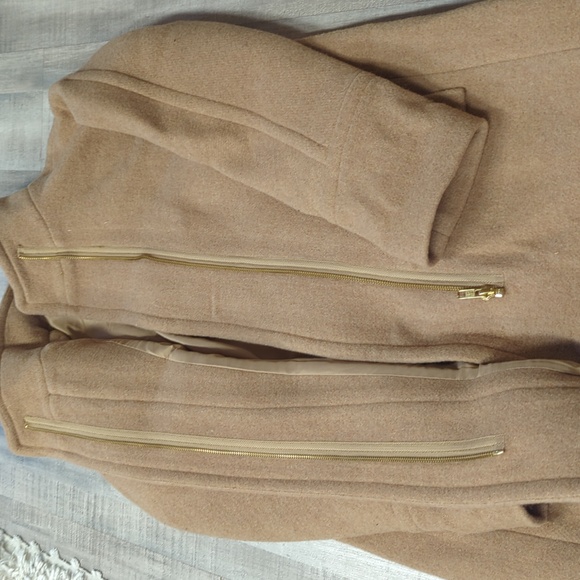 NEW WITH TAGS Cream J.Crew Coat - Picture 3 of 6